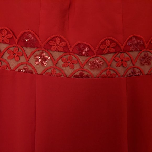 Elegant Scalloped Red Dress - Picture 10 of 12